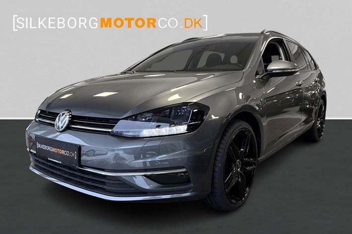 Grå VW Golf VII fra 2020