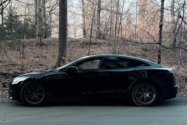 undefined Tesla Model S fra 2022