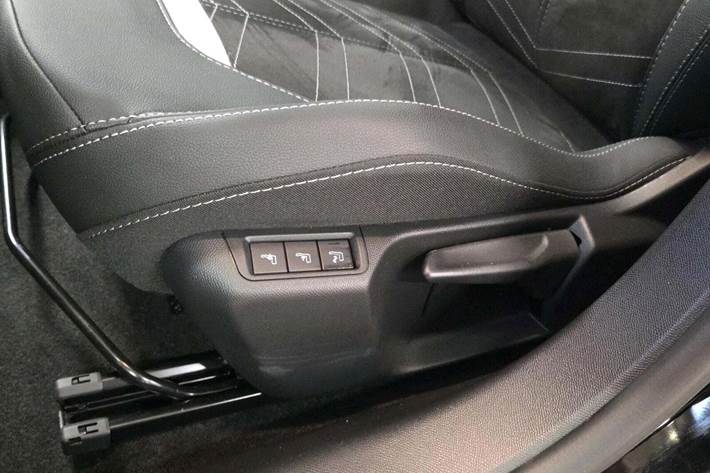 Sort Opel Corsa-e fra 2024