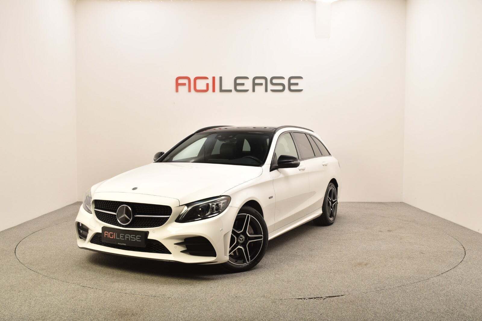 Mercedes C300 de 2,0 AMG Line Night Edition stc. aut.