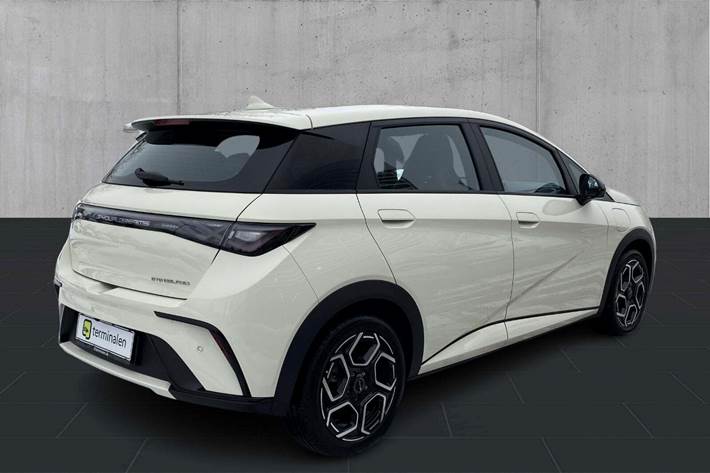 Hvid BYD Dolphin fra 2023