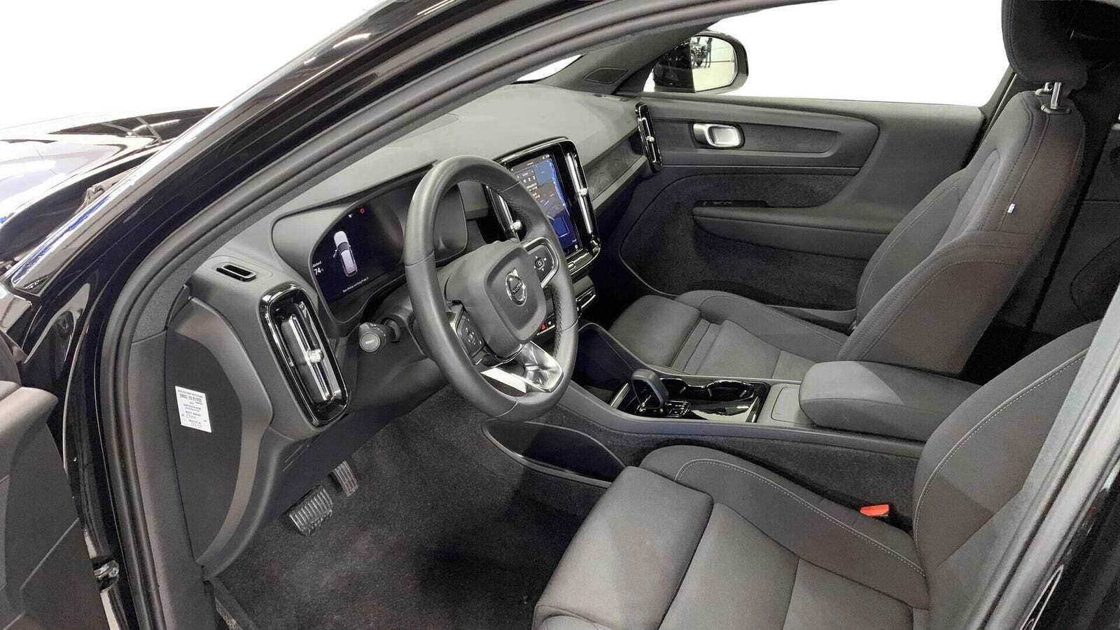 Volvo XC40 P6 ReCharge Core