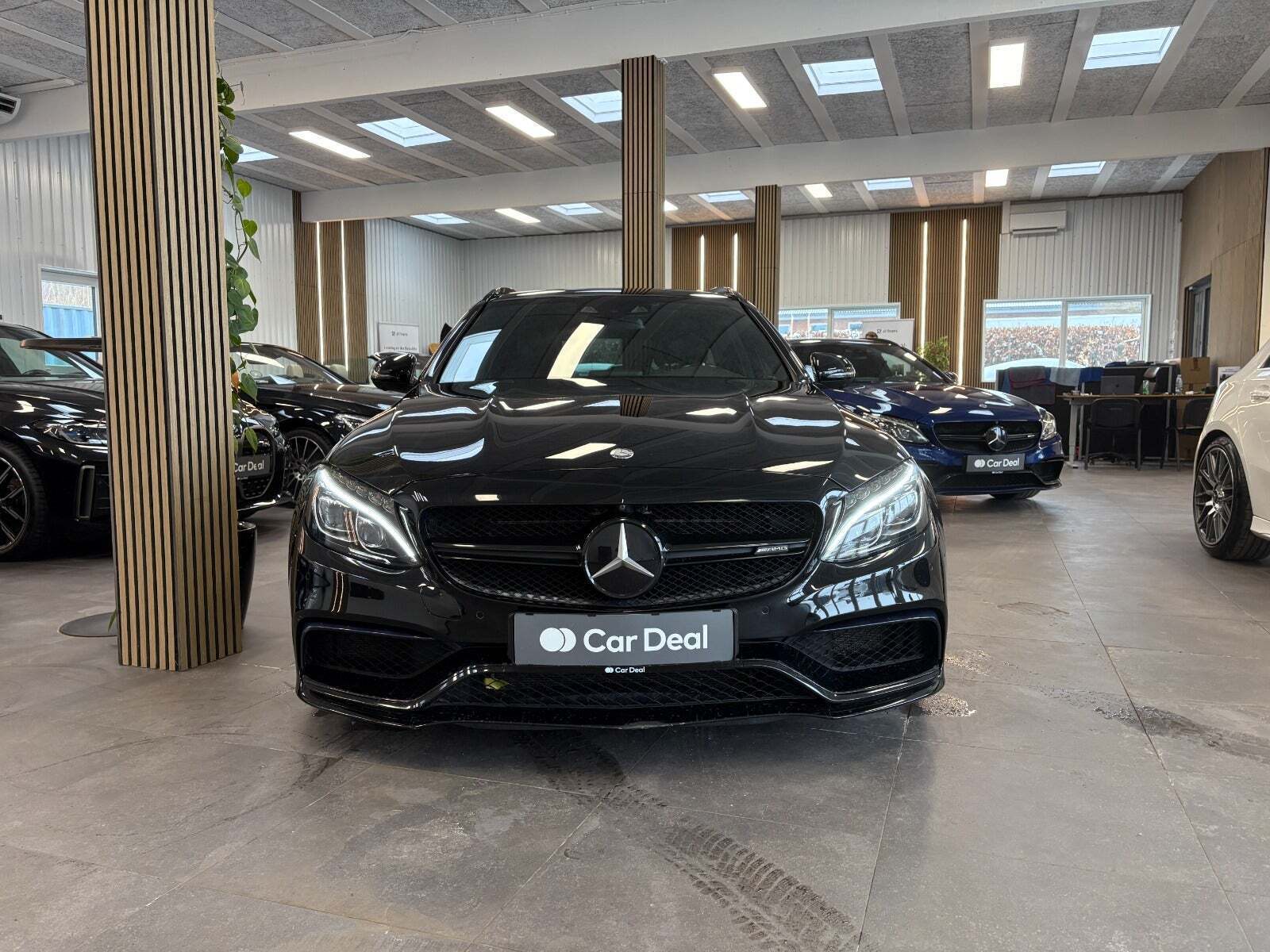 Mercedes C63 4,0 AMG S stc. aut.