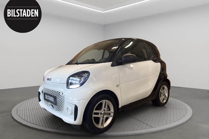 Hvid Smart Fortwo fra 2021 set udefra