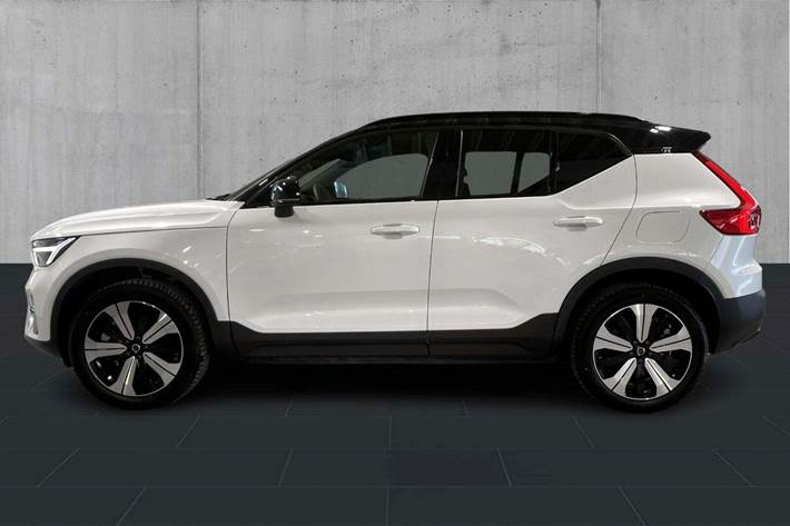 Hvid Volvo XC40 fra 2023