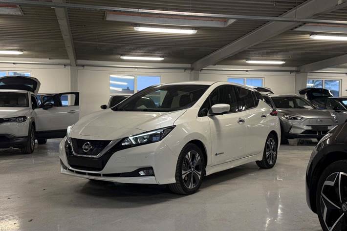 Hvid Nissan Leaf fra 2019