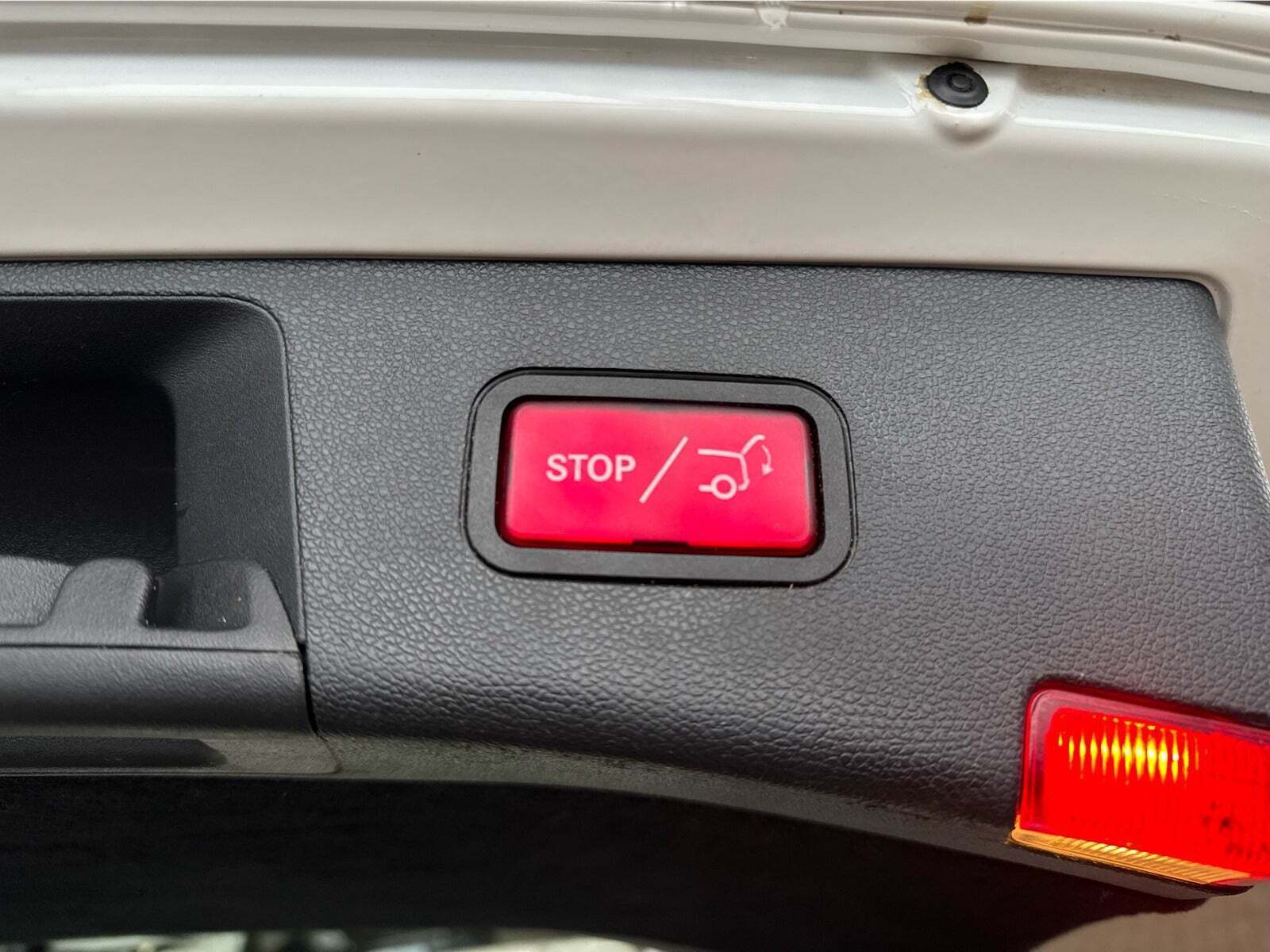 Hvid Mercedes E200 fra 2015