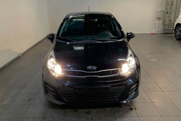 Sort Kia Rio fra 2015
