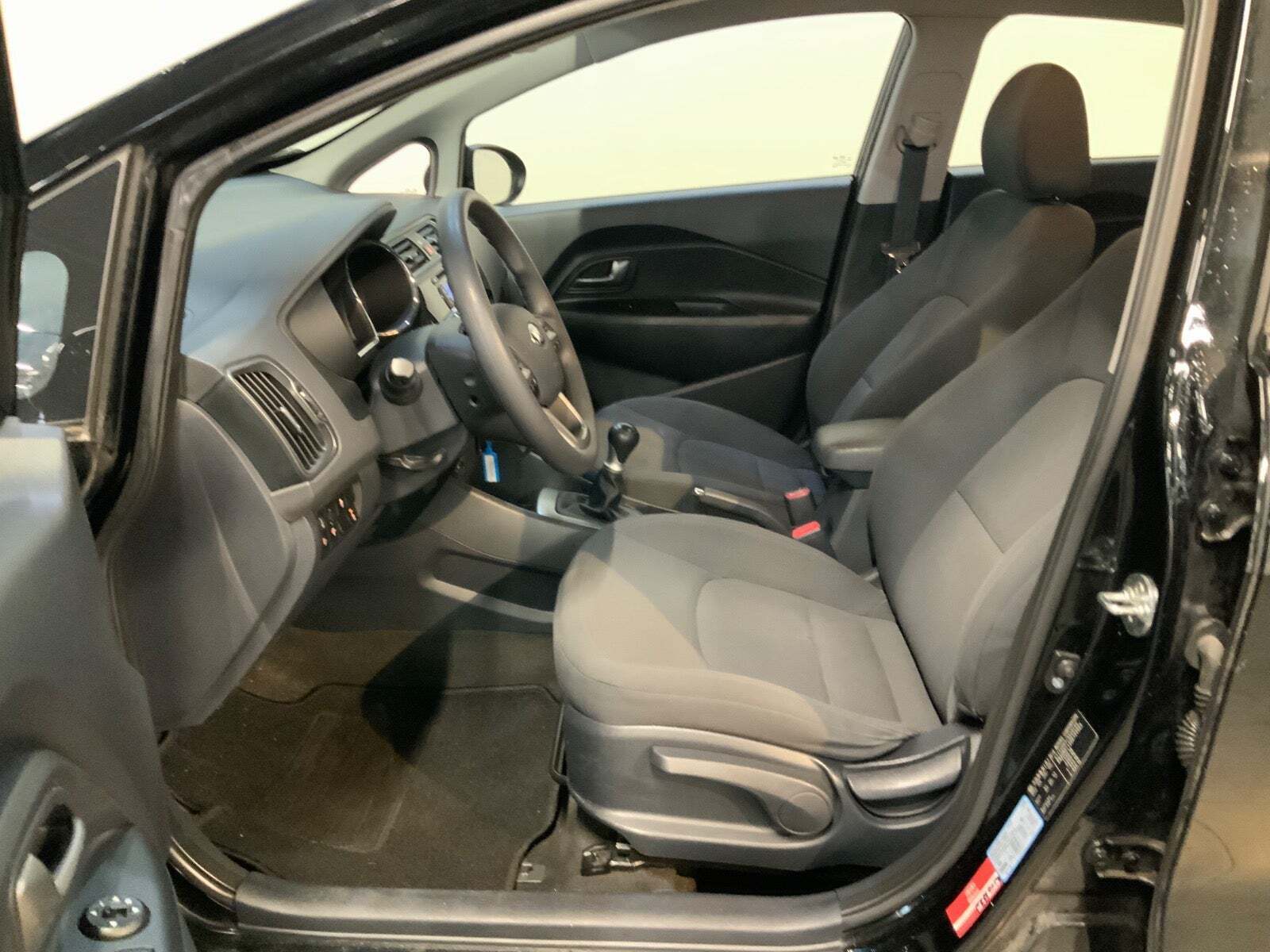 Sort Kia Rio fra 2015