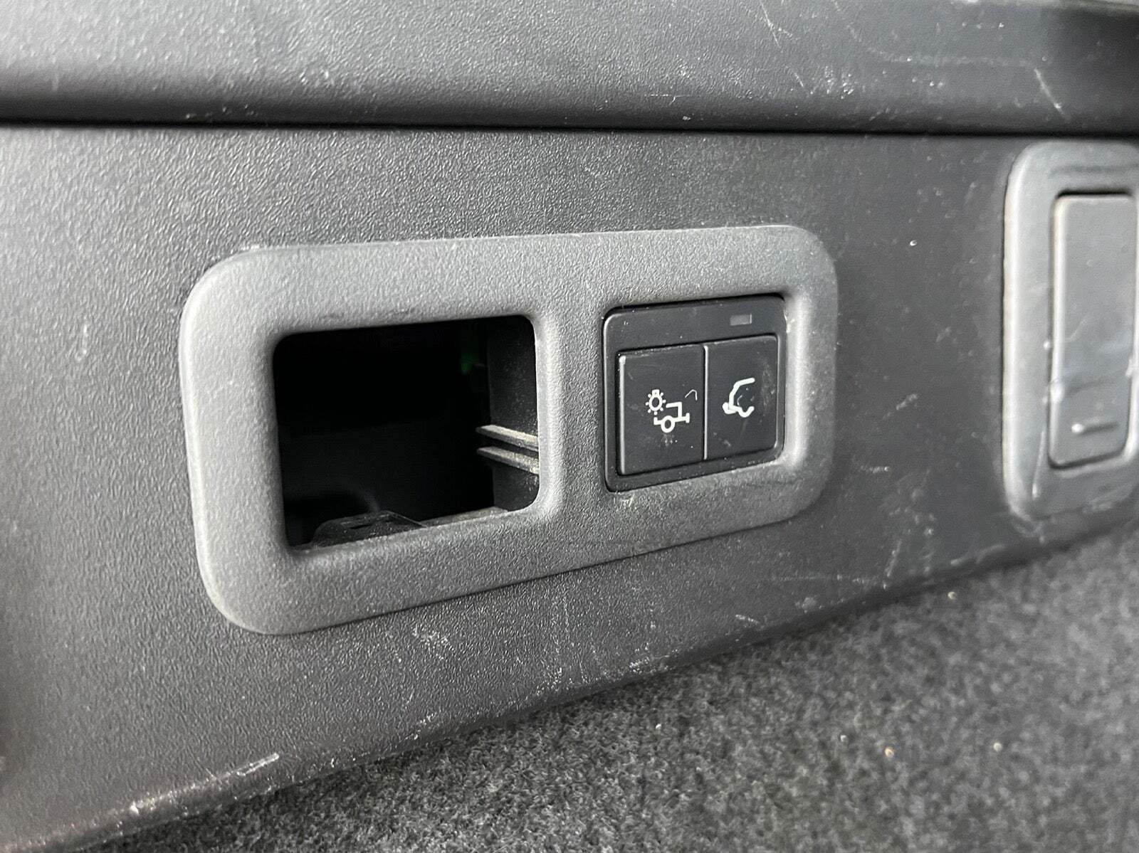 Grå Land Rover Range Rover Velar fra 2018