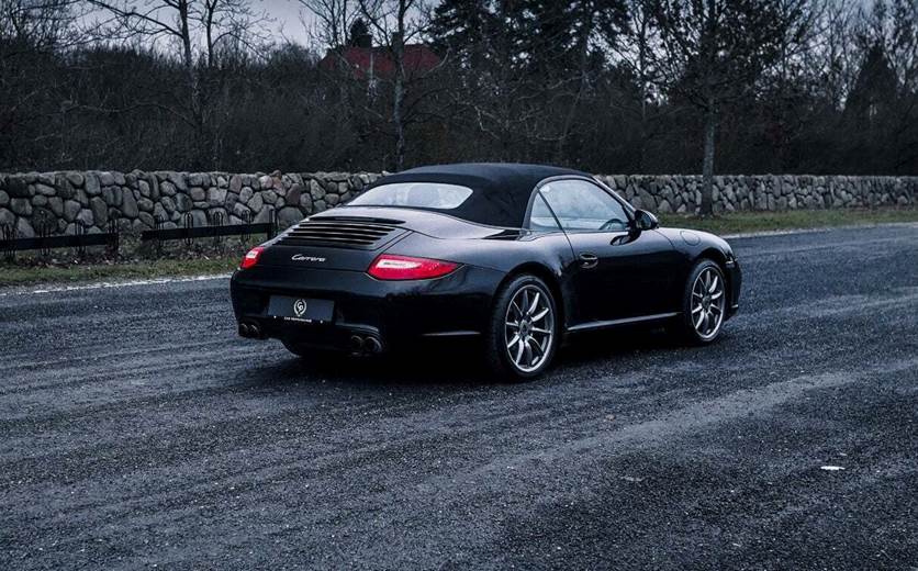 Porsche 911 Carrera