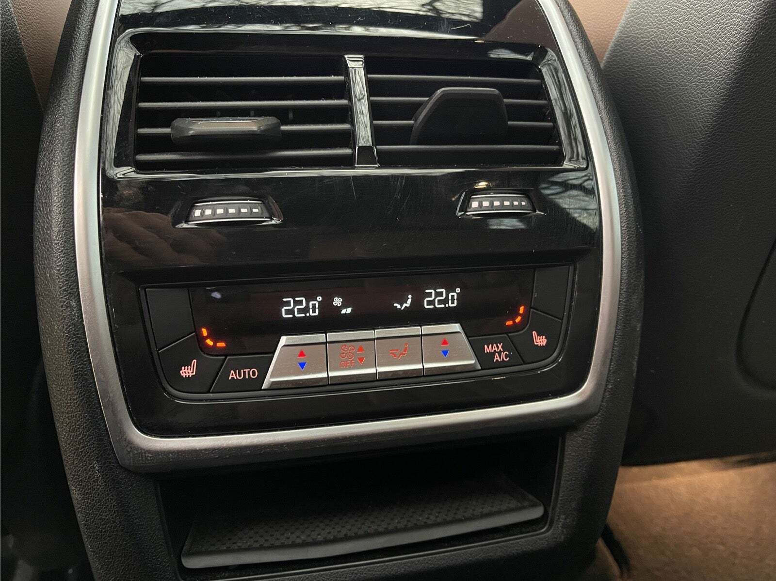 Grå BMW X5 fra 2020