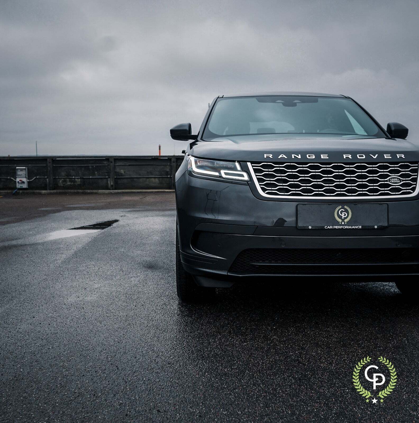Grå Land Rover Range Rover Velar fra 2022