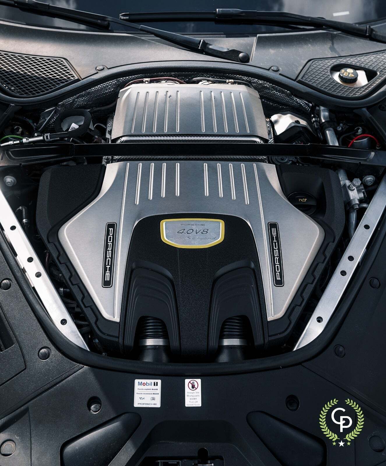 Sort Porsche Panamera Turbo S fra 2018 set udefra