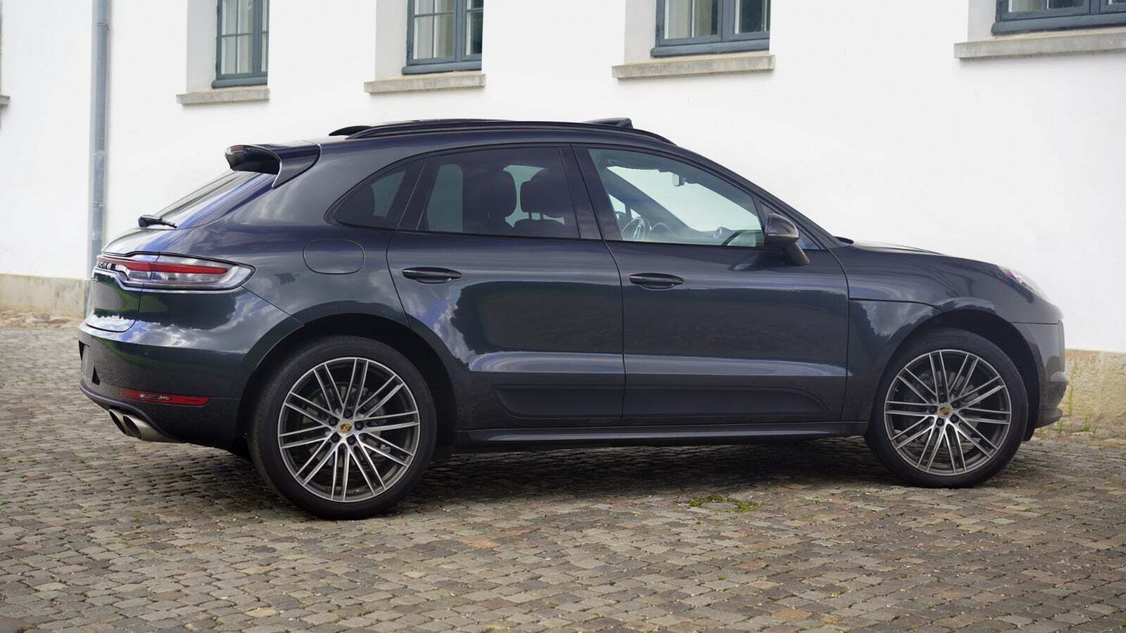 Grå Porsche Macan S fra 2019
