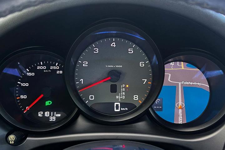 Grå Porsche Macan S fra 2019