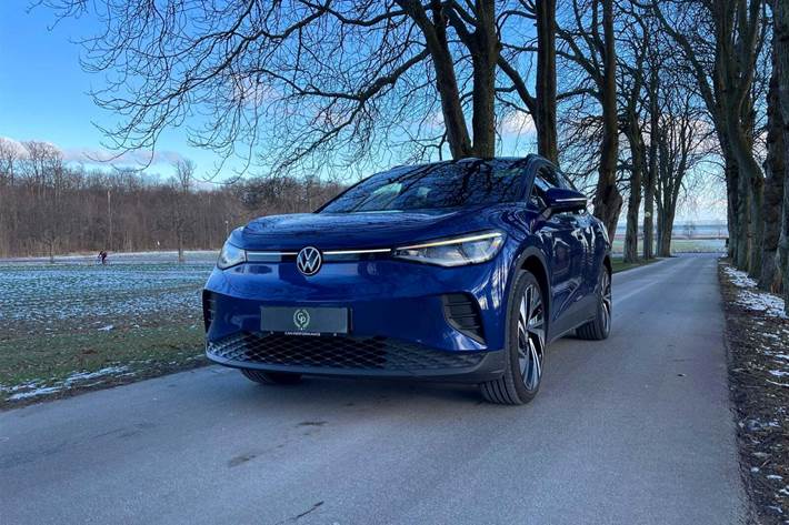 Blå VW ID.4 fra 2022 set udefra