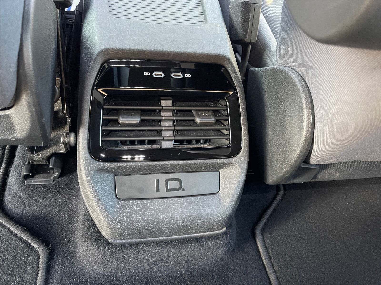 Grå VW ID.4 fra 2022