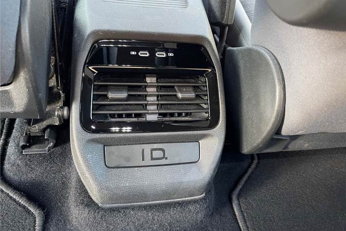 Grå VW ID.4 fra 2022