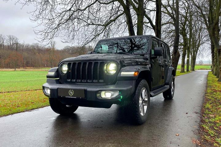 Sort Jeep Wrangler Unlimited fra 2019 set udefra