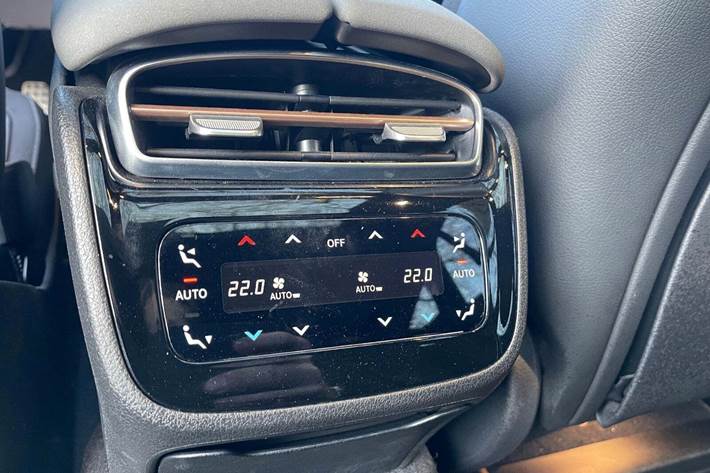 Blå Mercedes EQS580 fra 2023