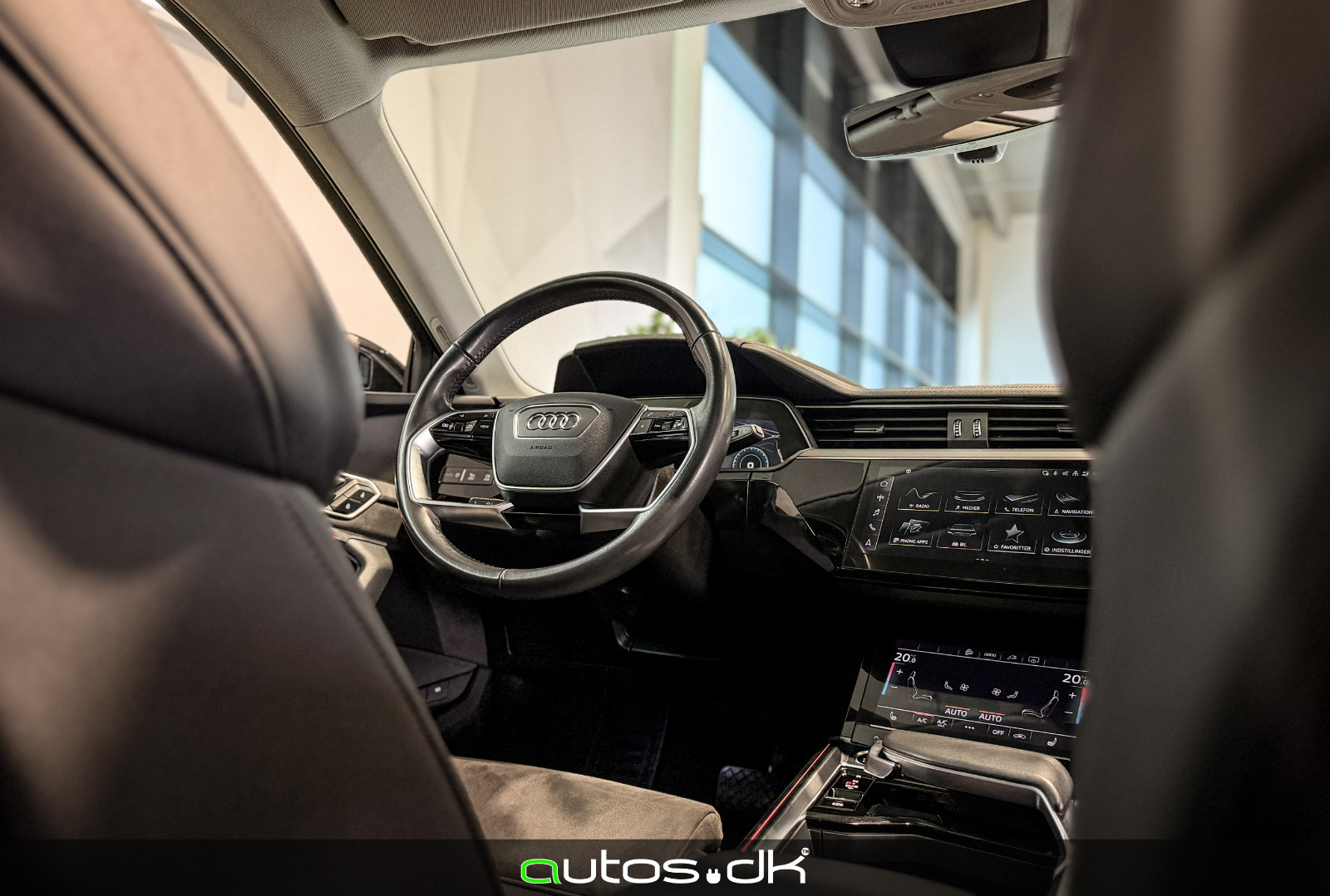 Sort Audi e-tron fra 2021