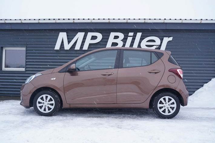 Brun Hyundai i10 fra 2017