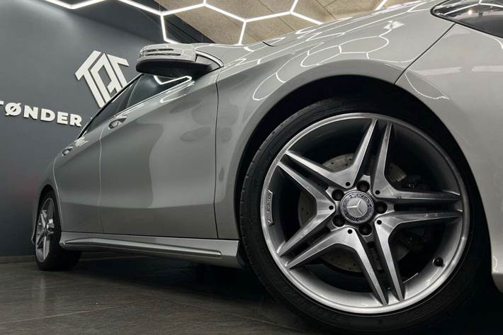 Sølv Mercedes CLA220 fra 2013