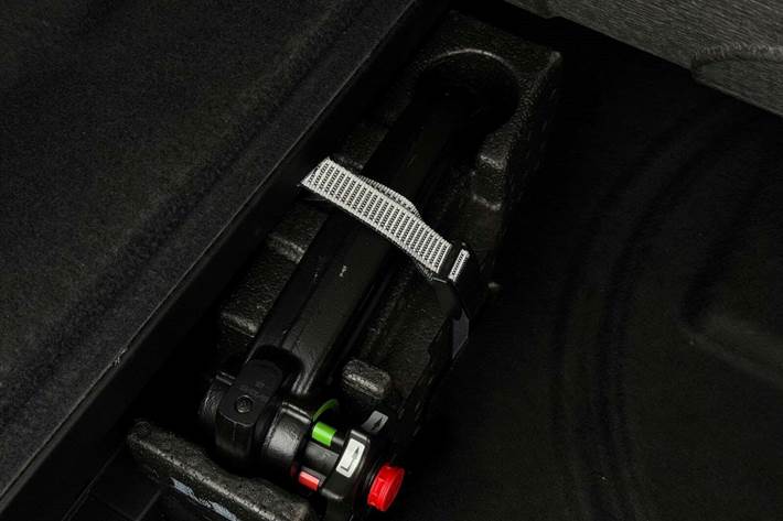 Blå Audi Q8 e-tron fra 2024