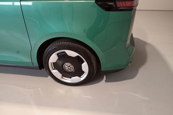 Grøn VW ID.Buzz fra 2023