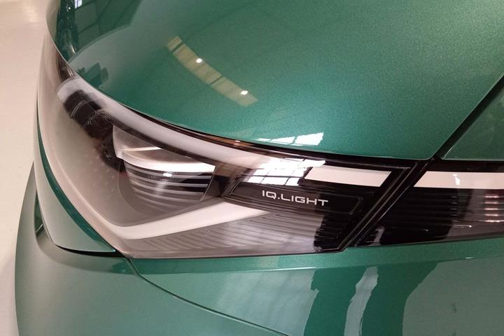 Grøn VW ID.Buzz fra 2023