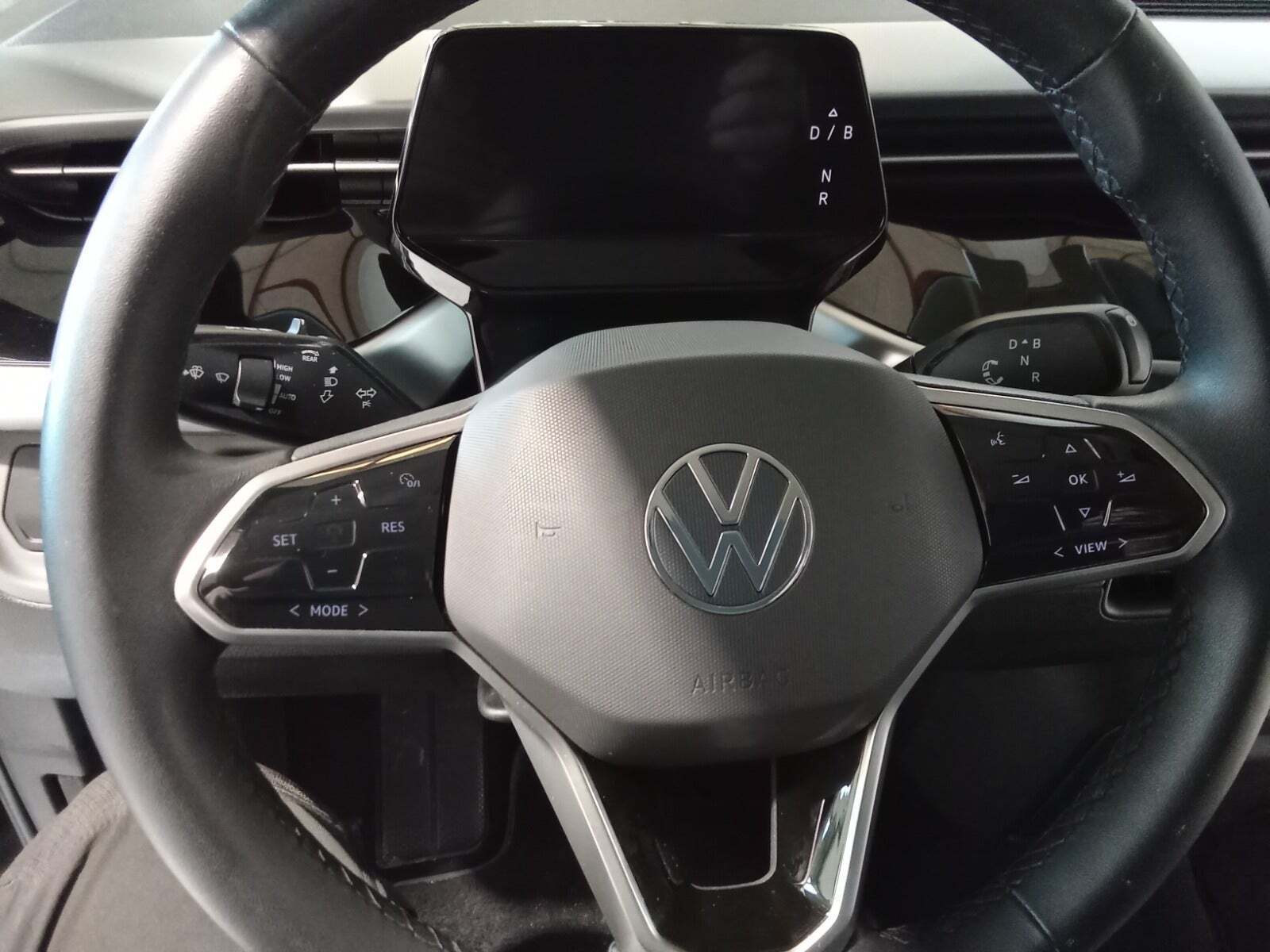 Grøn VW ID.Buzz fra 2023