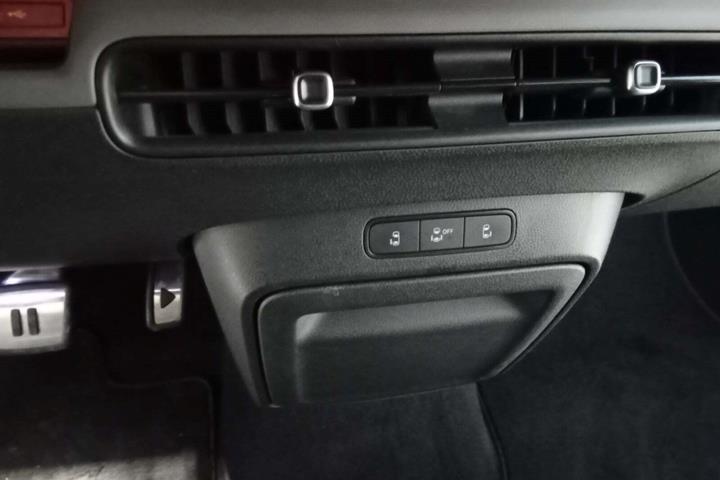 Grøn VW ID.Buzz fra 2023