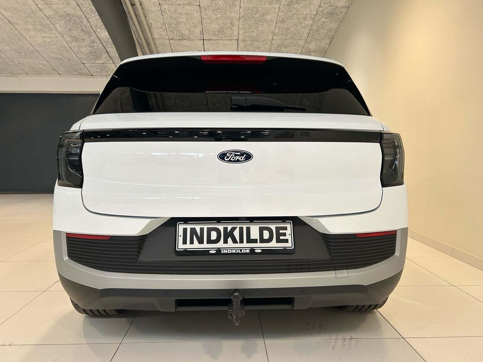 Ford Explorer 77 Premium Extended Range