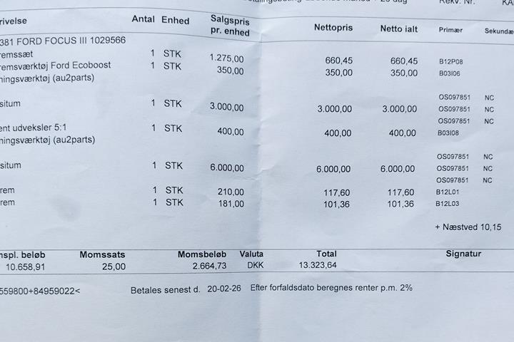 Grå Ford Focus fra 2016