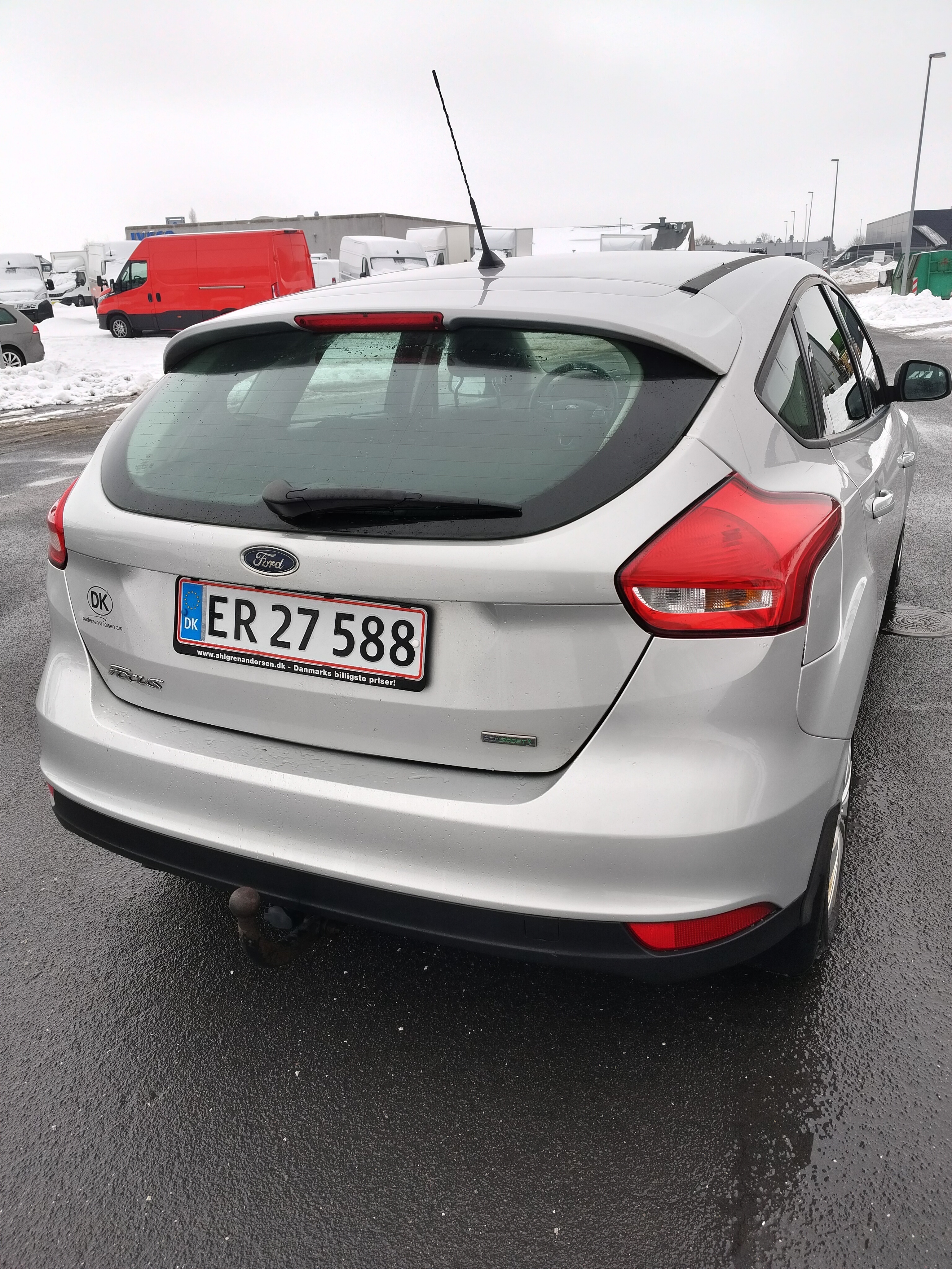 Grå Ford Focus fra 2016