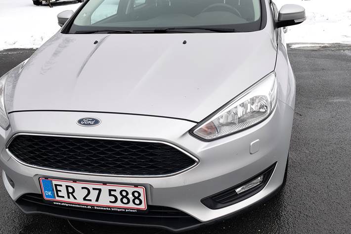 Grå Ford Focus fra 2016