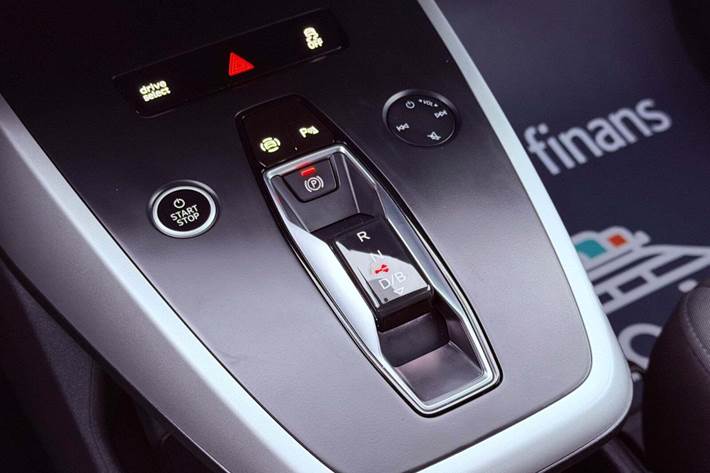 Grå Audi Q4 e-tron fra 2021