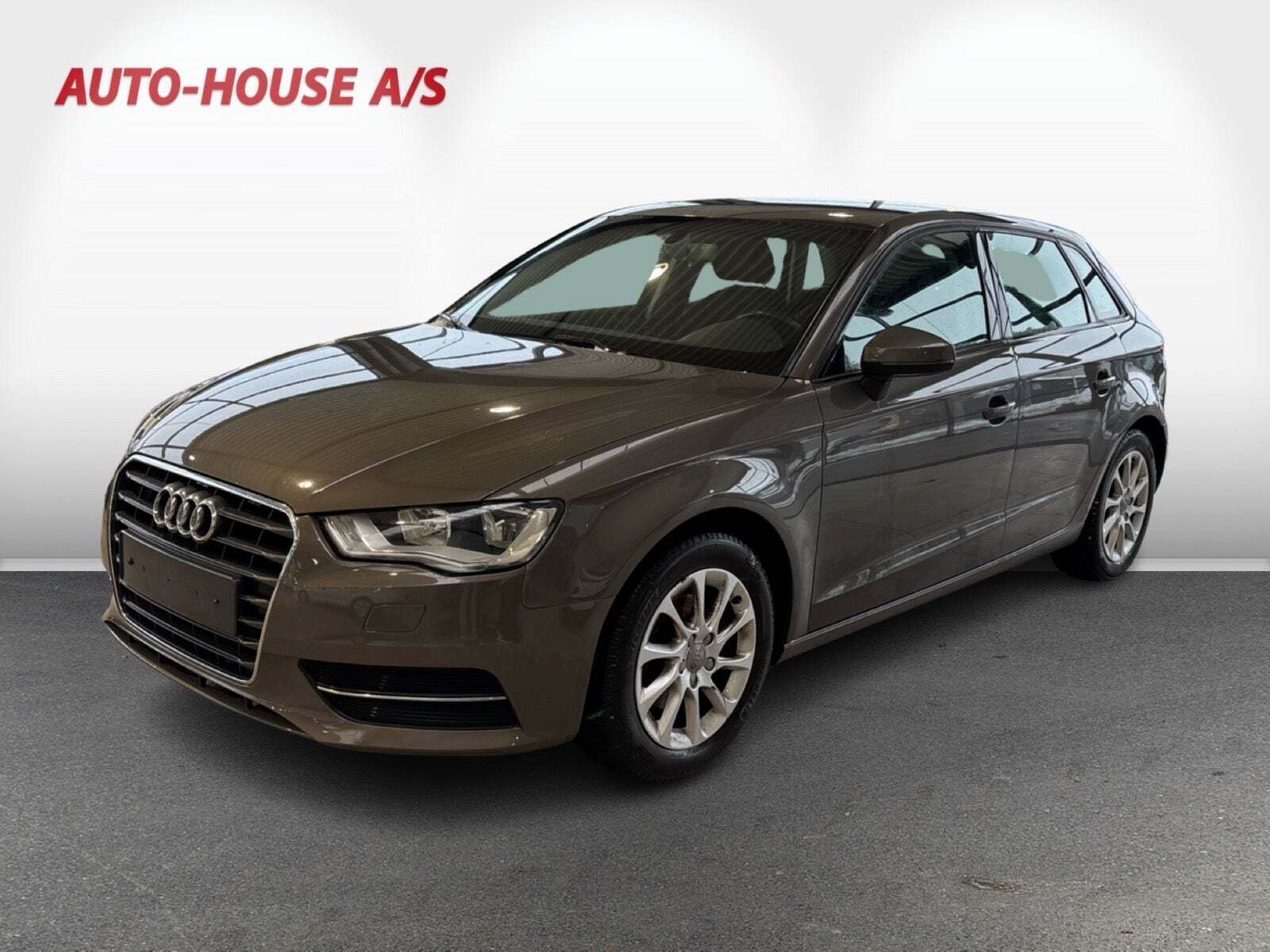 Audi A3 1,6 TDi 110 Attraction Sportback