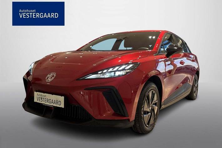 Rød MG 4 fra 2023 set udefra