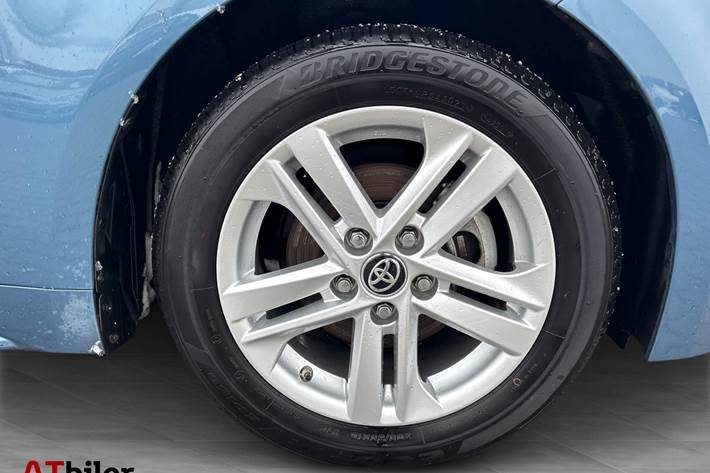 Blå Toyota Corolla fra 2022