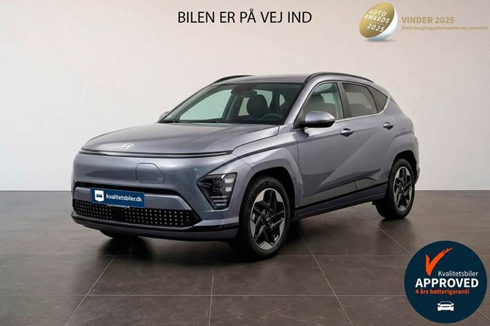 Grå Hyundai Kona fra 2022 set udefra