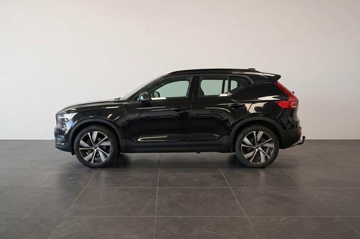 Sort Volvo XC40 fra 2020