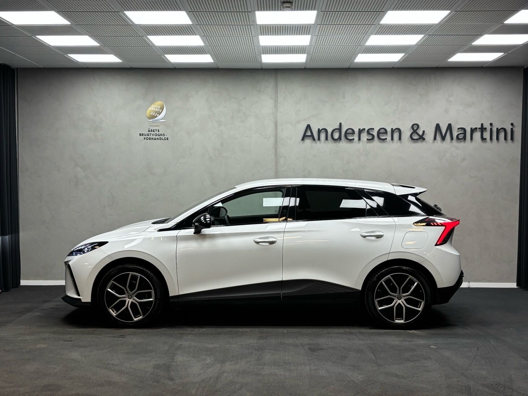 MG MG4 Electric EL Luxury Long Range 204HK 5d Aut.