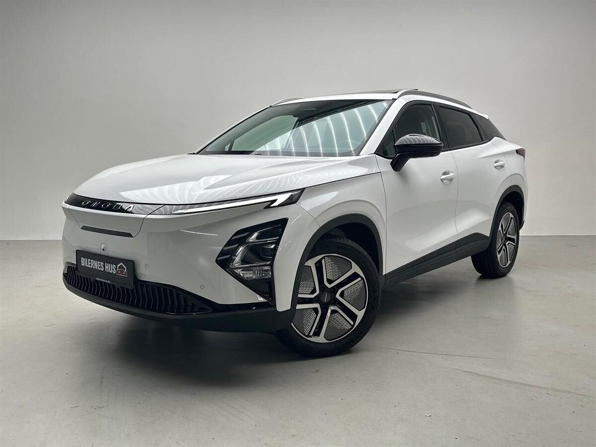 Hvid Omoda 5 fra 2025