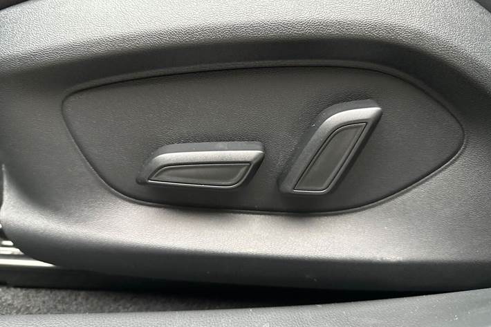 Grå MG MG4 Electric fra 2024