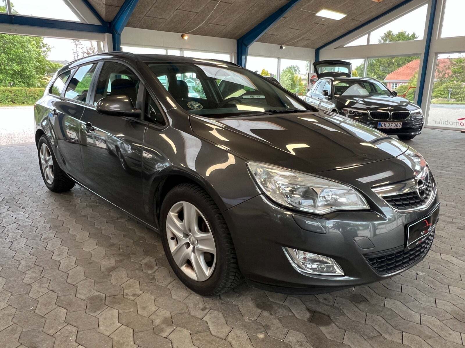 Opel Astra 1,7 CDTi 110 Enjoy Sports Tourer