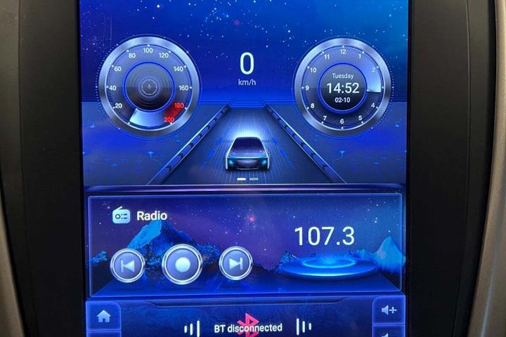 Grå Opel Astra fra 2011