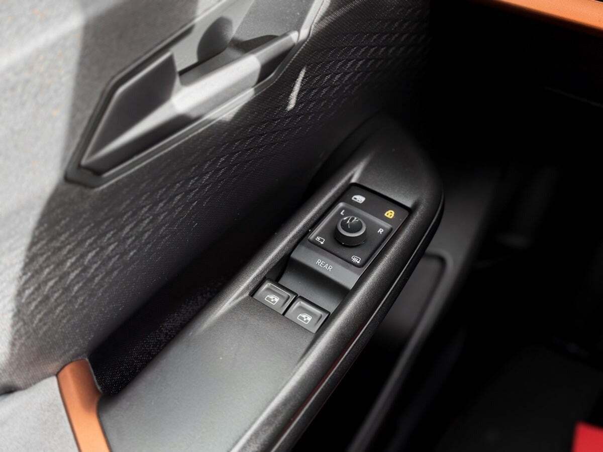 Grå Cupra Born fra 2023