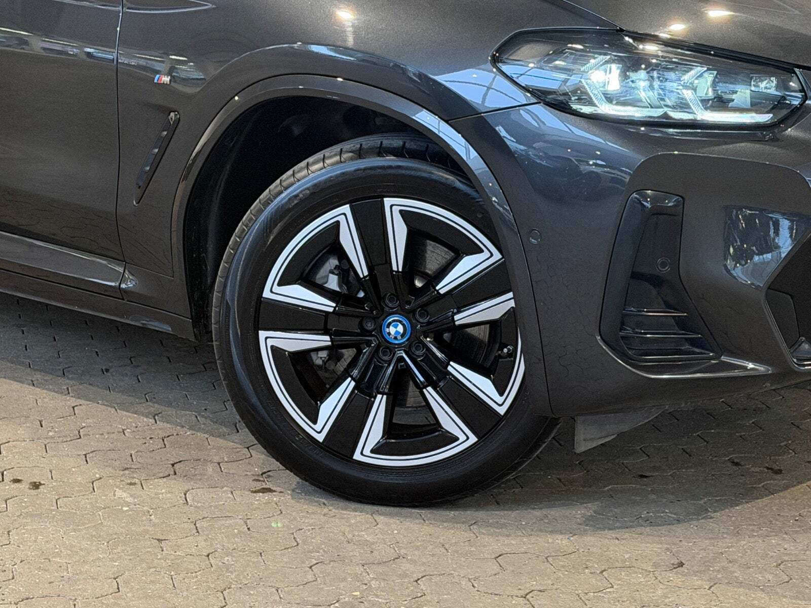 BMW iX3 Charged M-Sport
